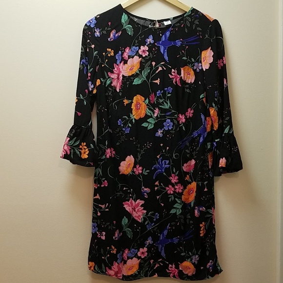 Old Navy Dresses & Skirts - 🔴Old Navy Vibrant Garden Dress with Bell Sleeves